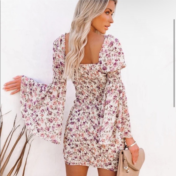 Vici Collection Floral Dress Bell Sleeves Ruching Summer Boho Feminine M - Picture 3 of 5